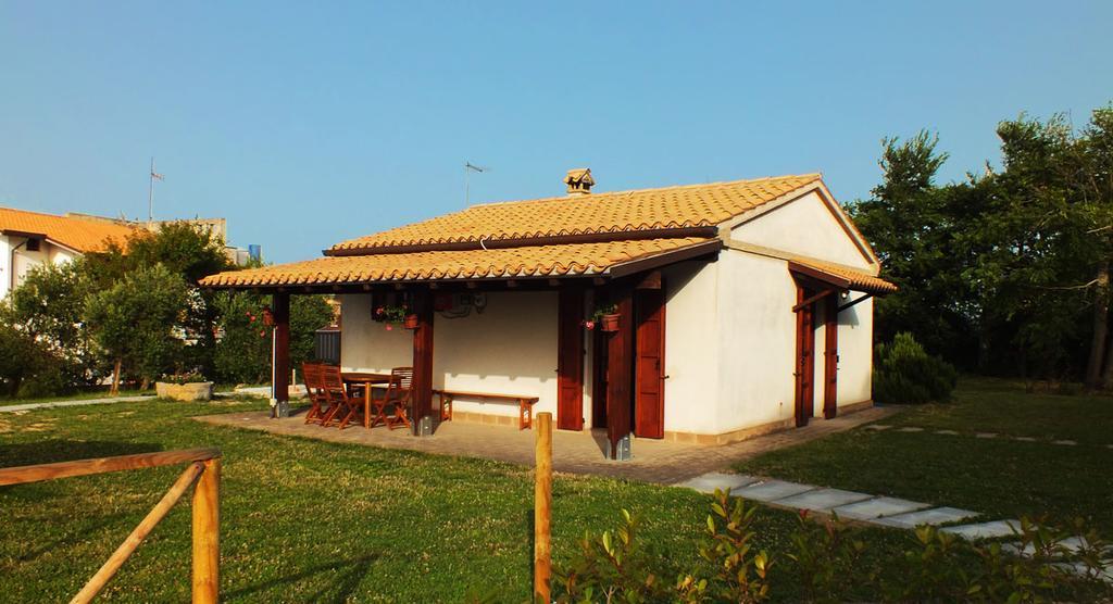 Agriturismo La Casa Della Lavanda - Il Rustico Marina di Montemarciano Eksteriør billede
